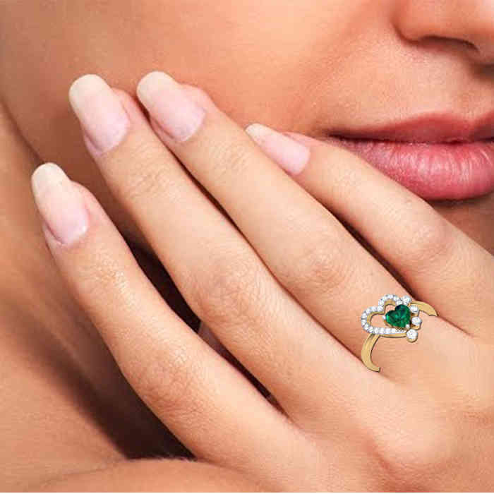 BIG) 10 carat Emerald Cut Diamond Ring in Platinum